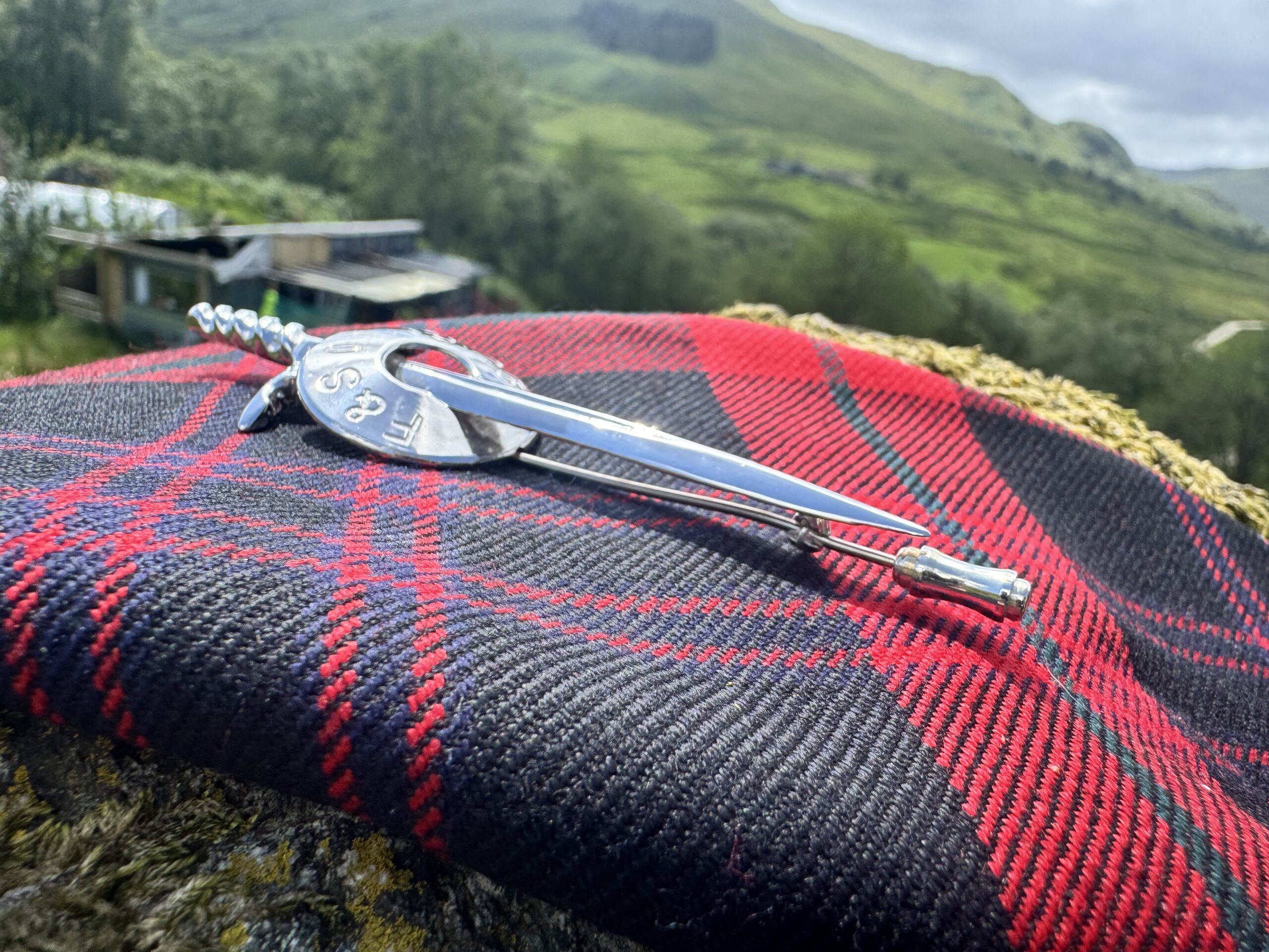 Personalised Silver Kilt Pin - Image 3